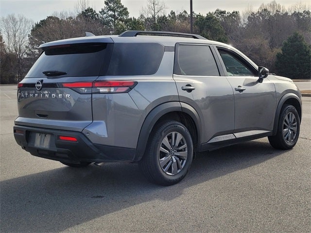 2025 Nissan Pathfinder SV