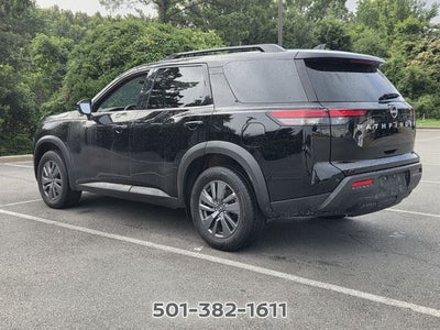 2025 Nissan Pathfinder SV