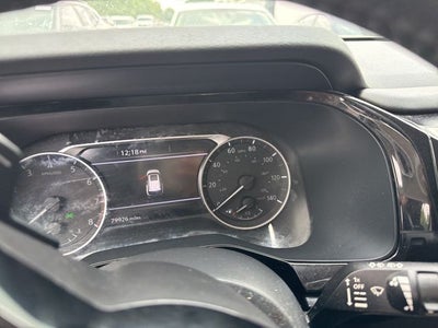 2022 Nissan Pathfinder SV