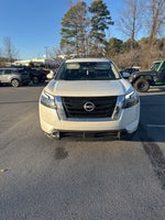 2023 Nissan Pathfinder SV
