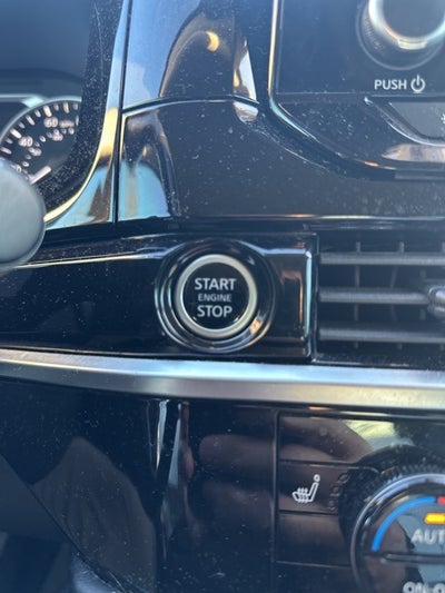 2023 Nissan Pathfinder SV