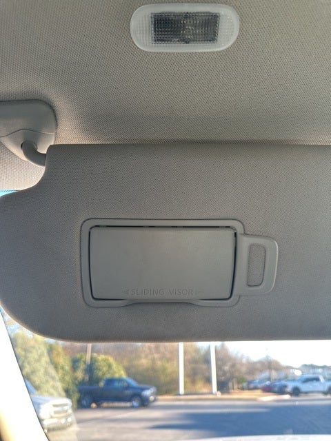 2023 Nissan Pathfinder SV