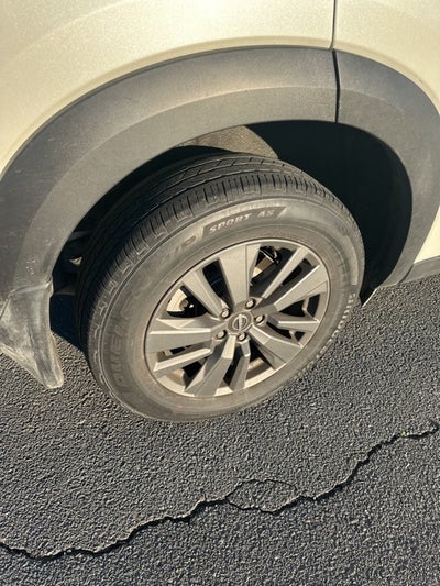 2023 Nissan Pathfinder SV