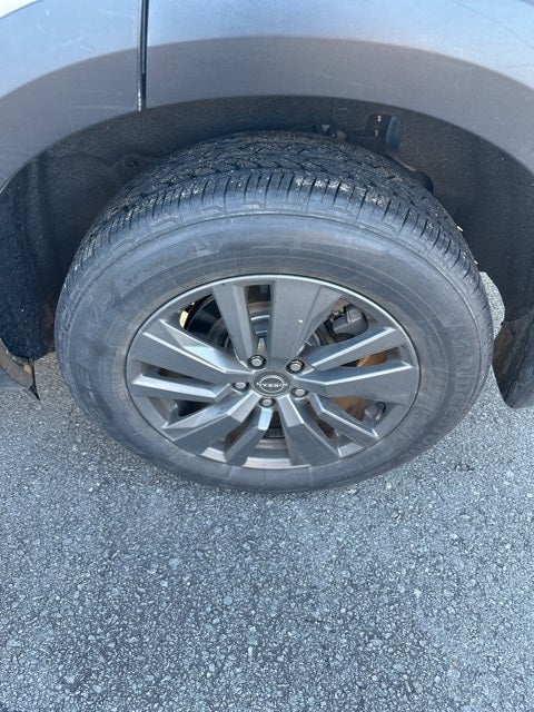 2023 Nissan Pathfinder SV