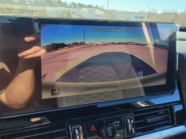 2026 Nissan Pathfinder SV