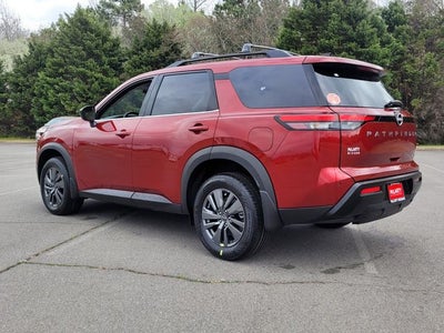 2026 Nissan Pathfinder SV