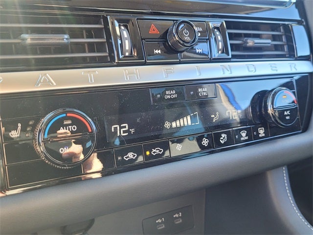 2026 Nissan Pathfinder SV