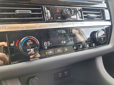 2026 Nissan Pathfinder SV