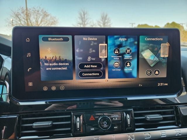 2026 Nissan Pathfinder SV