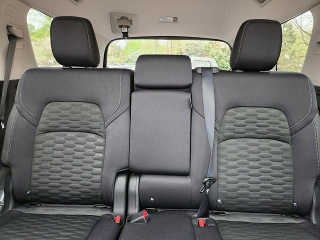 2026 Nissan Pathfinder SV PREMIUM PACKAGE