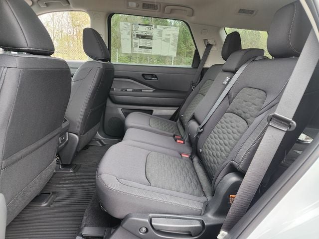 2026 Nissan Pathfinder SV PREMIUM PACKAGE