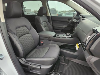 2026 Nissan Pathfinder SV PREMIUM PACKAGE