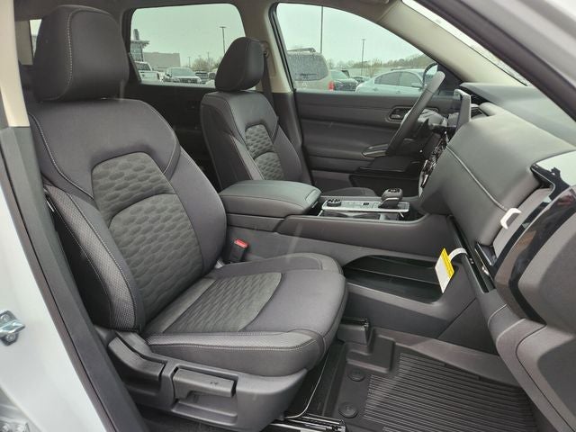 2026 Nissan Pathfinder SV PREMIUM PACKAGE