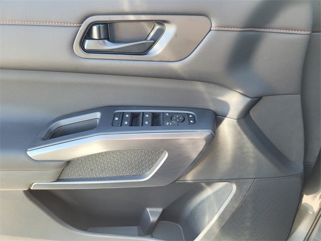 2026 Nissan Pathfinder SV PREMINUM PACKAGE