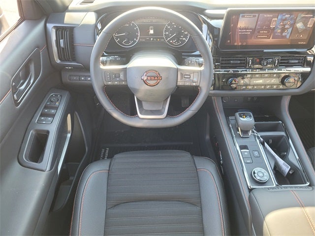 2026 Nissan Pathfinder SV PREMINUM PACKAGE