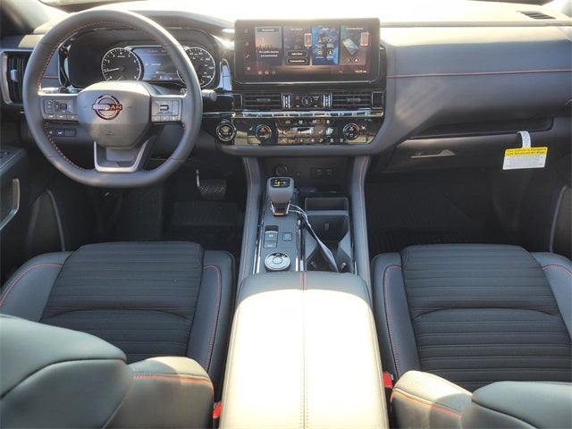 2026 Nissan Pathfinder SV PREMINUM PACKAGE