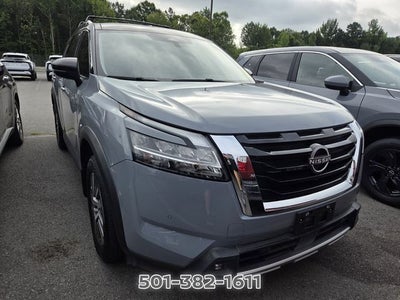 2022 Nissan Pathfinder SL