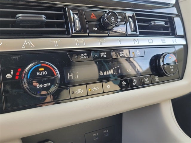 2026 Nissan Pathfinder SL