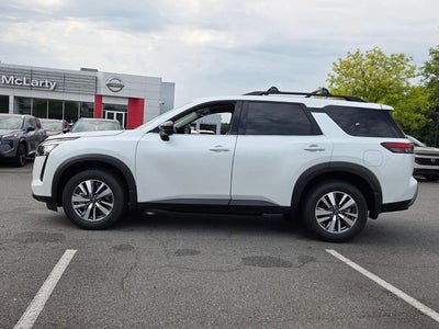 2026 Nissan Pathfinder SL