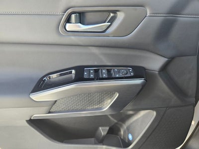 2026 Nissan Pathfinder SL PREMIUM PACKAGE