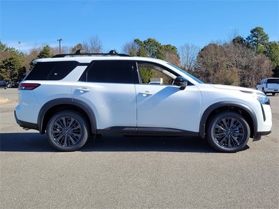 2026 Nissan Pathfinder SL PREMIUM PACKAGE