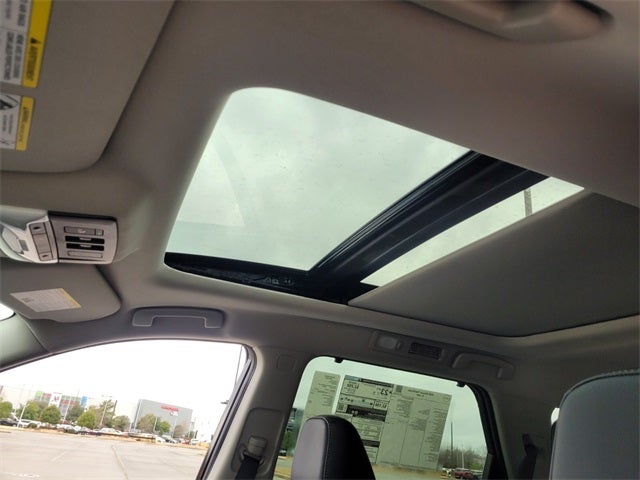 2026 Nissan Pathfinder SL PREMIUM PACKAGE