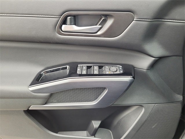 2026 Nissan Pathfinder SL PREMIUM PACKAGE