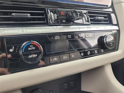 2026 Nissan Pathfinder SL PREMIUM PACKAGE