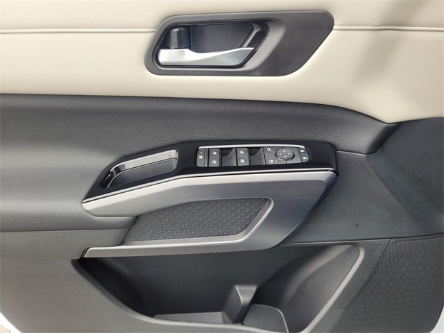 2026 Nissan Pathfinder SL PREMIUM PACKAGE