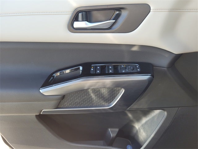 2026 Nissan Pathfinder SL PREMIUM PACKAGE