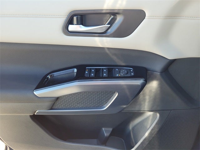 2026 Nissan Pathfinder SL PREMIUM PACKAGE