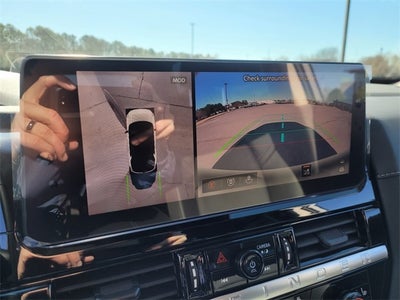 2026 Nissan Pathfinder SL PREMIUM PACKAGE