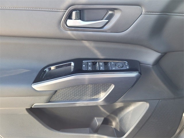 2026 Nissan Pathfinder SL PREMIUM PACKAGE