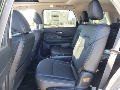 2026 Nissan Pathfinder SL PREMIUM PACKAGE
