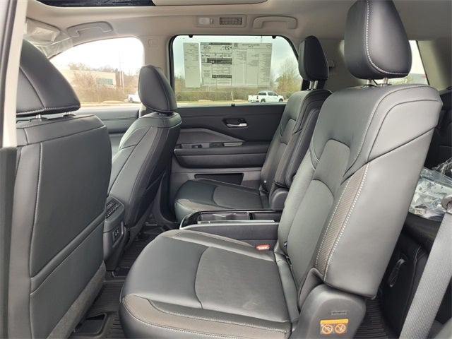 2026 Nissan Pathfinder SL PREMIUM PACKAGE