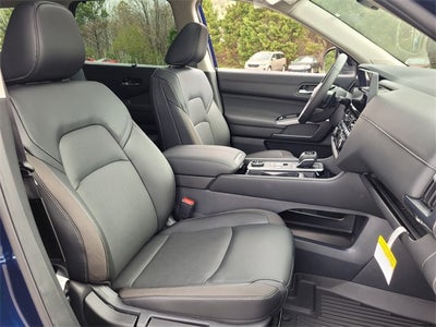 2026 Nissan Pathfinder SL PREMIUM PACKAGE