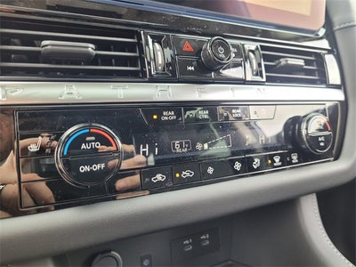 2026 Nissan Pathfinder SL PREMIUM PACKAGE