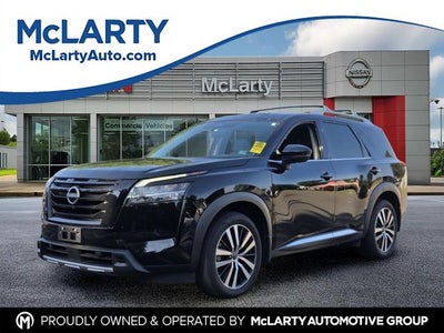 2023 Nissan Pathfinder Platinum