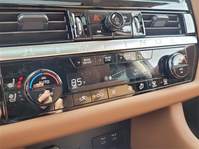 2026 Nissan Pathfinder Platinum