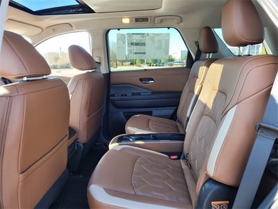 2026 Nissan Pathfinder Platinum