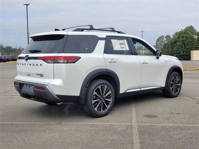 2026 Nissan Pathfinder Platinum