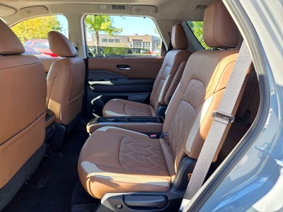 2026 Nissan Pathfinder Platinum