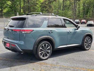 2026 Nissan Pathfinder Platinum