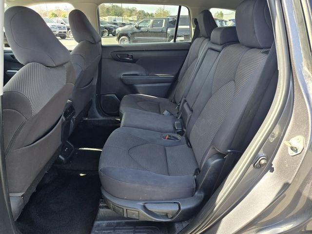 2021 Toyota Highlander LE