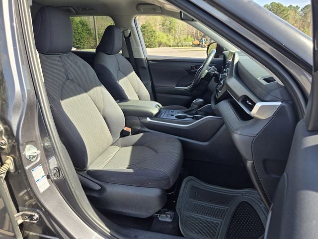 2021 Toyota Highlander LE