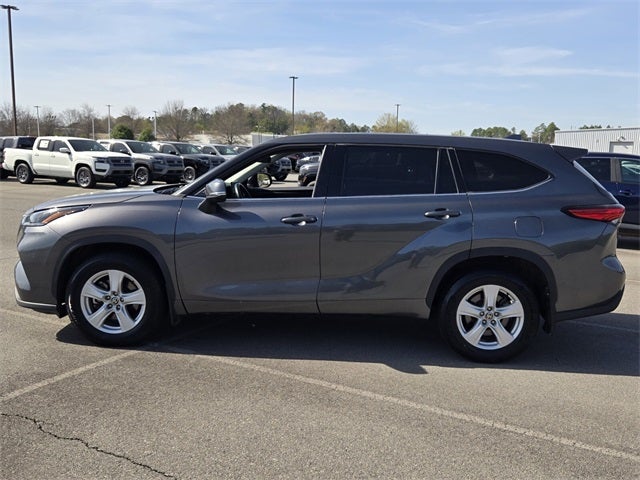 2021 Toyota Highlander LE