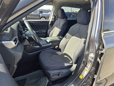 2021 Toyota Highlander LE