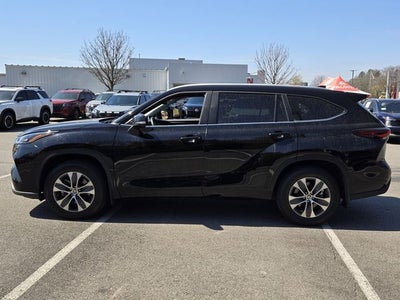 2024 Toyota Highlander LE