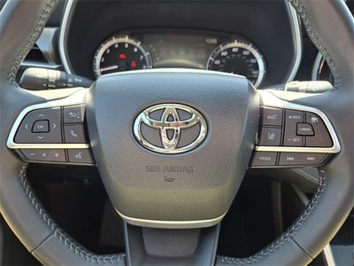 2024 Toyota Highlander LE