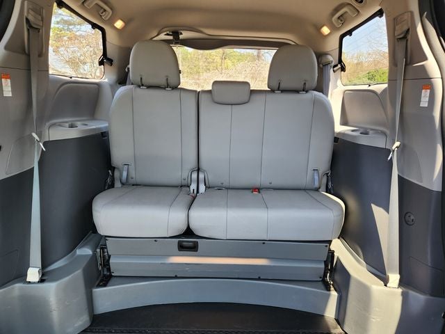 2017 Toyota Sienna L Handicap Lift Handicap Lift